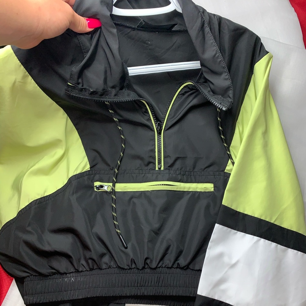 Super cute cropped running jackets